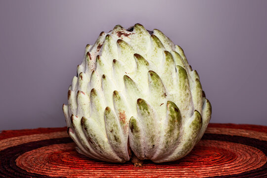 ilama verde picos de fruta