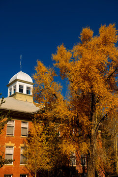 Fall comes to the courthouse in Colorado