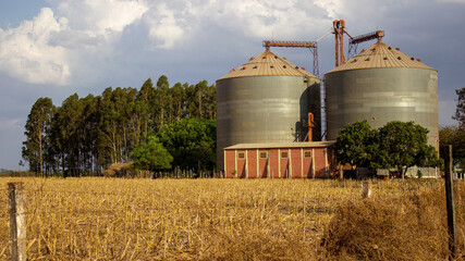 grain silos in the countryside © Paulo