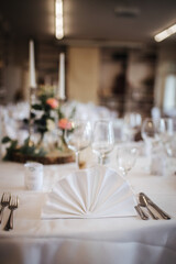 beautiful wedding location table arrangements