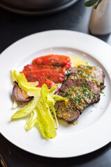 Roast Beef with Red Pepper and Sauce