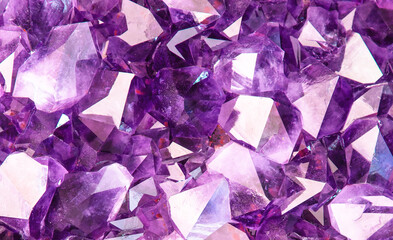 Fundo violeta com cristais de ametista