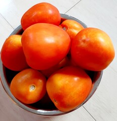 tomatoes on a plate