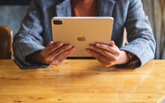 Oct 16th 2020 : A Woman Holding And Using Apple New Ipad Pro 2020 Digital Tablet , Chiang Mai Thailand