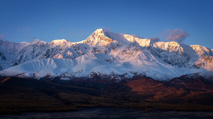 Fototapeta premium Chuya range in autumn, Kurai steppe, Russia, Altai Republic in September