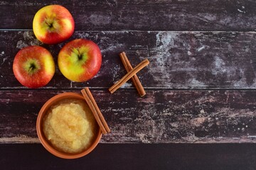 bowl of apple sauce