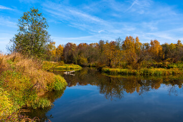 The winding Pakhra river near Moscow in autumn in October