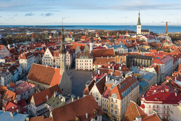 Fototapeta na wymiar Tallinn, Estonia. View of Town Hall Square from drone
