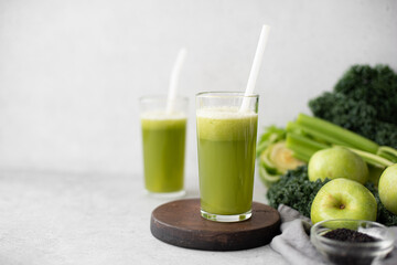 freshly squeezed celery and green apple juice