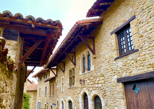 houses in the old town of Perouges