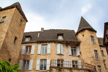 Fototapeta na wymiar Sarlat-la-Canéda. Construction ancienne en centre-ville. Dordogne. Nouvelle Aquitaine 