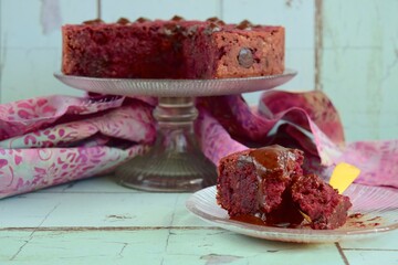 Gluten free beetroot cake with chocolate chips 