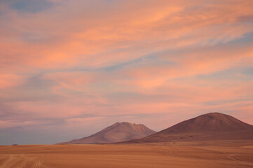 Fototapeta na wymiar Bolivia - Sunset in the mountains (San Pedro de Quemes)