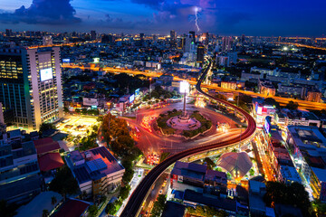 Fototapeta premium Victory Monument is a crawl in the heart of the city on Ratchawithi Road. Bangkok, Thailand. Sep 14, 2020