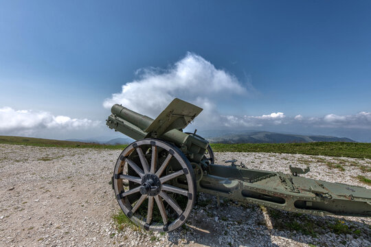 Cannone simbolo di guerra e pace, di popoli ed eroi, di vittoria e sconfitte per la libert&agrave; della patria e dei caduti da onorare