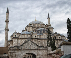 Fototapeta na wymiar fatih mosque in istanbul