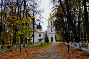 Naklejka premium church in autumn