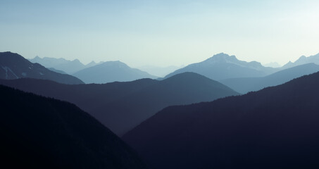 Endless layers of hazy mountains in the Pacific Northwest