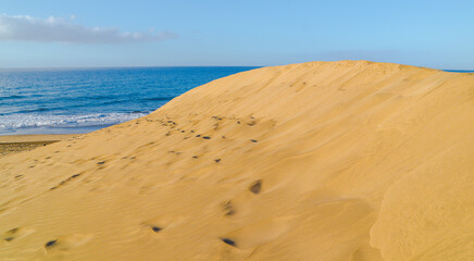 Fototapeta na wymiar Gran Canaria-Playa de Maspalomas