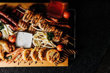 food, dinner, restaurant, salad, meal, plate, table, lunch, wine, dish, gourmet, meat, healthy, wedding, banquet, vegetables, glass, tomato, seafood, red, dining, buffet, cuisine, delicious, appetizer