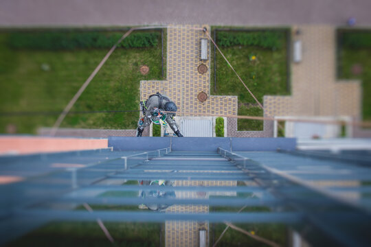 &ldquo;Rope Access&rdquo; Images – Browse 155 Stock Photos, Vectors, and Video