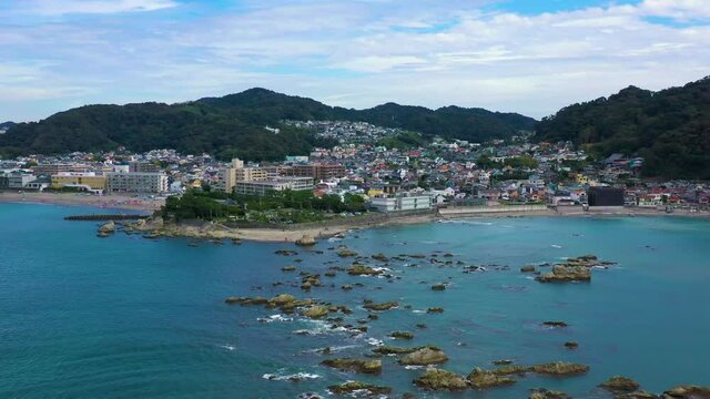 葉山町の海と街　ドローン