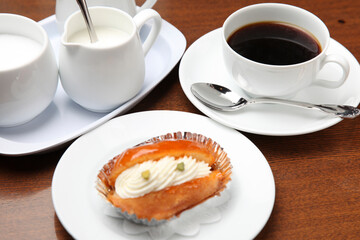 ケーキとコーヒー