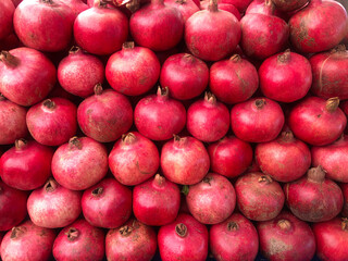 marketing and presentation of healthy and organic pomegranate fruit