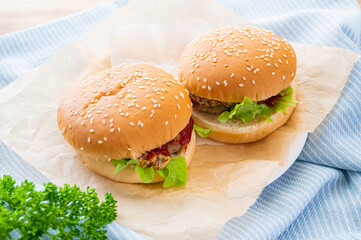 手作りハンバーガー