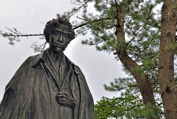 金木散歩・芦野公園　太宰治銅像