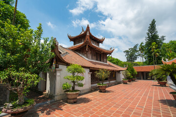 Fototapeta premium But Thap pagoda, the old temple found in 1037 in Thuan Thanh, Bac Ninh, Vietnam