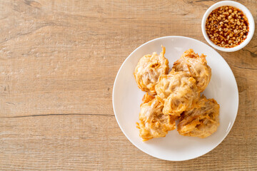 fried taro with sauce