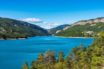 Fototapeta na wymiar Lac de Castillon near Verdon River, Saint-Julien-du-Verdon, Provence, France