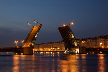 Fototapeta na wymiar Saint Petersburg, most, drawbridge, near Palace square, Palace bridge