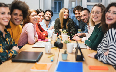 Young university team talking during school project - Focus on center girl face