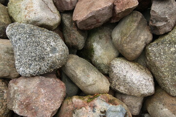 Fototapeta na wymiar round stones - круглые камни