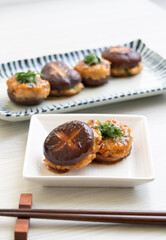 椎茸の肉詰め：縦位置