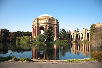Fototapeta na wymiar View of Palace of fine arts under blue sky in San Francisco, California, USA