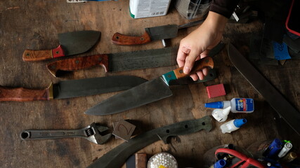 various types of damascus knives