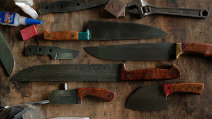 various types of damascus knives