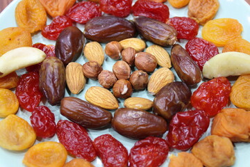 Dried fruits with nuts