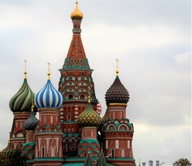Fototapeta na wymiar st basil cathedral in Moscow