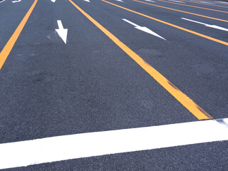 一方通行道路の停止線