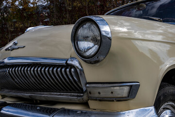 separate fragments and parts of old cars to emphasize engineering lines