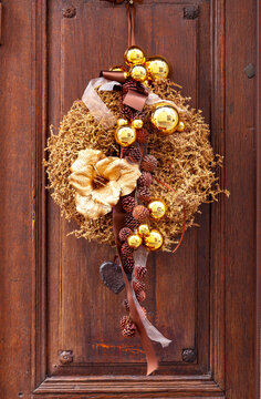 Bamberg. Christmas wreath on the door.