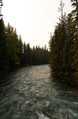Fototapeta premium Maligne River near the Fifth Bridge