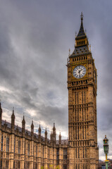 Fototapeta na wymiar A shot of Big Ben with a very cloudy sky