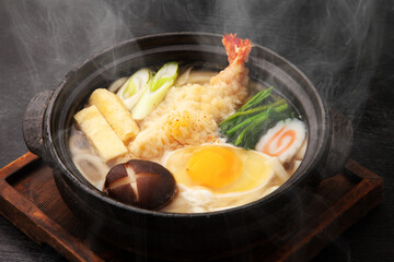 鍋焼きうどん