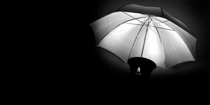 Photography Studio Stobe Flash for Light and Picture Taking