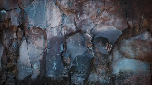 Olowalu Petroglyphs on rock